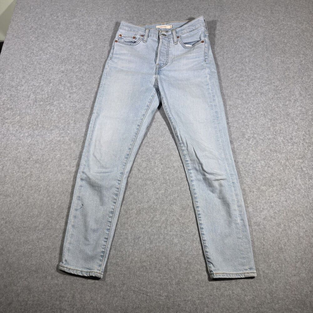 Levi's Premium Wedgie Skinny Jeans Size 26 Light Wash FACTORY ERROR Upside Down